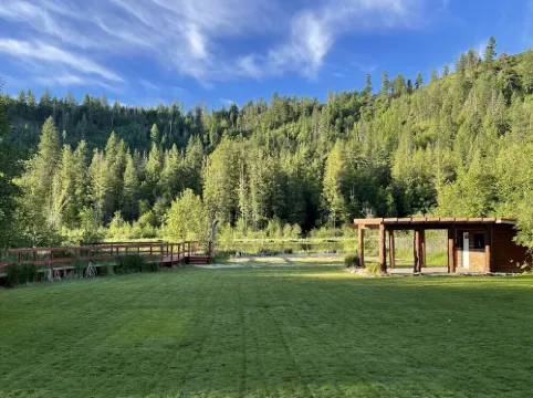 Cozy Lake Front Cabin on Chain Lake!
