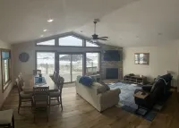 Located on the quiet hillside with majestic views of the mountains and valleys.