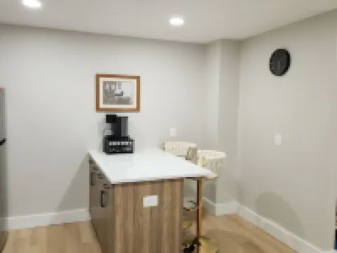 Cozy King suite at the Heart of Towson. タウソンのホテル