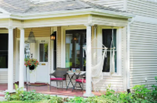 Impressive three bedroom on historic Fenelon Place Hotel a 