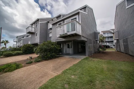 Cute, Comfy, Guest Favorite on Gulf Side of Cape San Blas + 2 Gorgeous Pools!