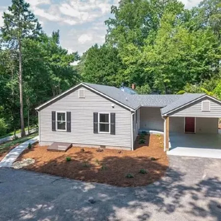 Bright New Cozy Cottage -  1/2 mi from downtown.