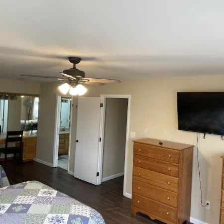 Spacious & Comfortable Home, Water Access Near Beach, Restaurants & Hampton Univ