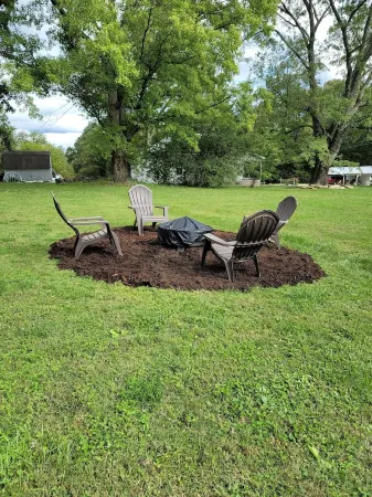 The Vineyard House - Quiet and Quaint Full House