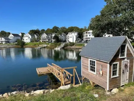 The Sea Eagle - Luxury 5 BR Waterfront Home in Boothbay Harbor with private dock