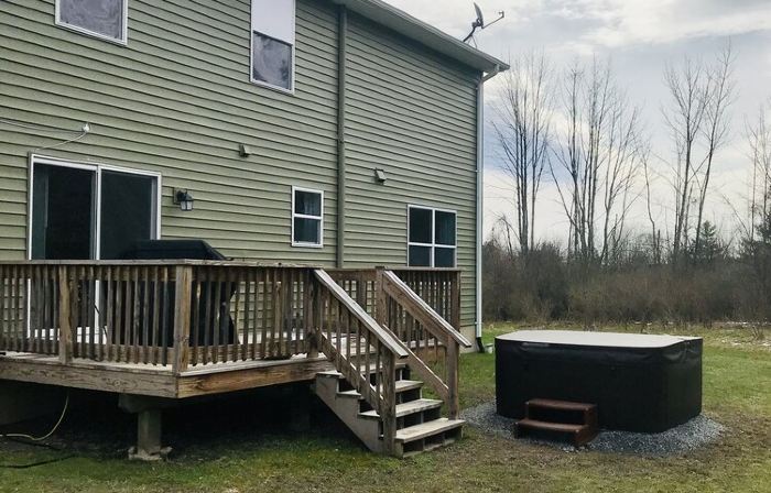 Mountain retreat/Hot Tub/Ski/Hike/Water Park/WIFI/Fire Pit