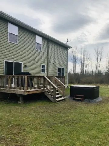 Mountain retreat/Hot Tub/Ski/Hike/Water Park/WIFI/Fire Pit