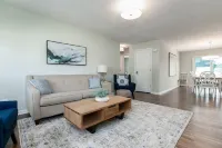 Charming 2-bedroom townhome in delightful Manteo.