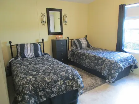 Black Horse  - FarmGuest House A Travelers Rest and a Vacationers Haven