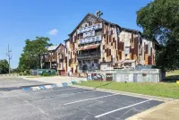 Recently Updated!! - Family Friendly Barefoot Resort Condo with Great Amenities!