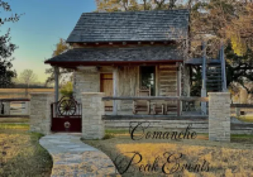 Authentic 1800’s cabin getaway with modern day amenities