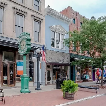 The Selbert - In the Heart of The Bourbon Trail!