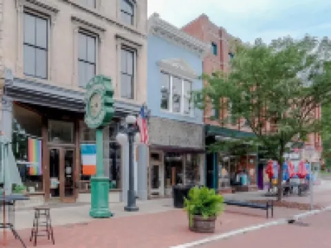 The Selbert - In the Heart of The Bourbon Trail!
