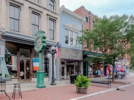 The Selbert - In the Heart of The Bourbon Trail!