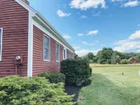 Quiet Home with River Views in Woolwich