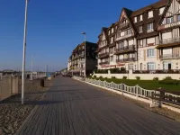38m² two-room apartment with beach access!
