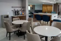 La Quinta Inn & Suites by Wyndham Dallas Mesquite - breakfast