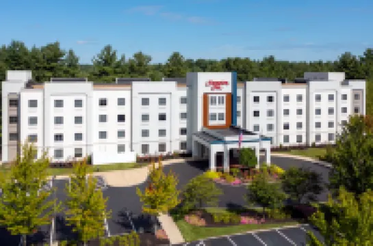 Hampton Inn Boston Bedford Burlington Hotel a 