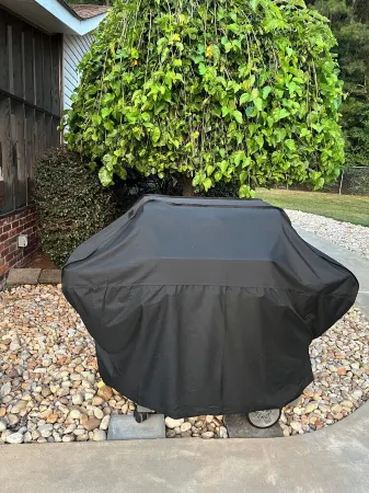 Cozy cottage with pool, hot tub, WiFi, & AC on a peaceful farm in Tunnel Hill