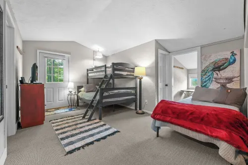 Golf Special! Sleeps 20, 12 Beds Outdoor Fun, Golf, Fish, Kayak, Private Lodge