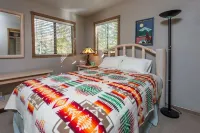 A comtemporary home that is great for families & large groups just 6 miles North