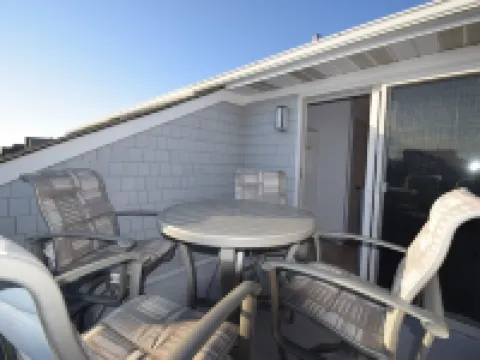 Manhattan on the Beach! Beach block just a short walk up the block Hotels in Lavallette