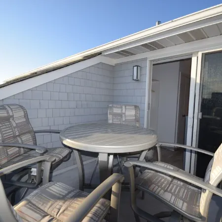 Manhattan on the Beach! Beach block just a short walk up the block Hotels in Lavallette