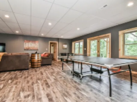 #1 VIEWS BLACK-MT.- LUX LOG ESTATE. / HOT TUB / GAME ROOM / PET FRIENDLY / GATED マクドウェルのホテル