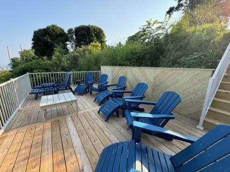 Lake Michigan Home with gorgeous views, great spot for family or golf retreat Отели в г. Sheboygan