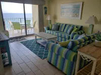 Beautiful 2 Bed/2 Bath Oceanfront Condo Overlooking Pool - Includes Beach Chairs