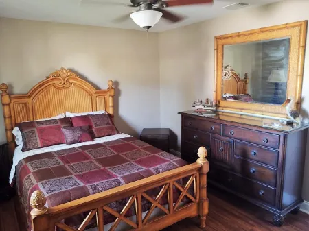 Beautiful Beach Style Home by Port Canaveral w/Private Salt Water pool