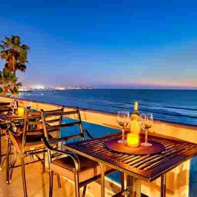 Oceanfront Beach, Pool, Hot Tub, Pickleball, Movie Theater, Elevator & Golf Cart Dining/Meeting Rooms