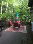 Beautiful, spacious lake home w/mooring & swim raft. Walk to shops & restaurants