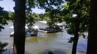 Cozy Lake Front Cottage w/dock, perfect family retreat!