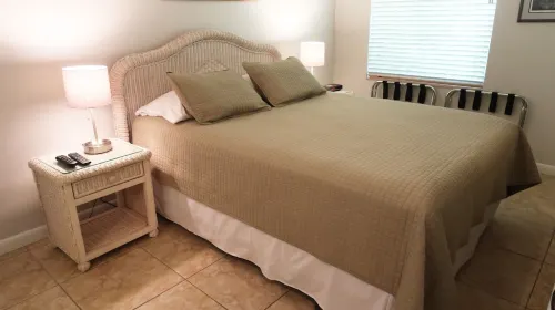 Keys Kottage: Bayside Villa W/ Free Onsite Boat Ramp Marina & Trailer Parking.