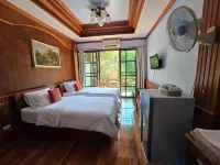 Baansuanrudee Resort Hotels in Khlung