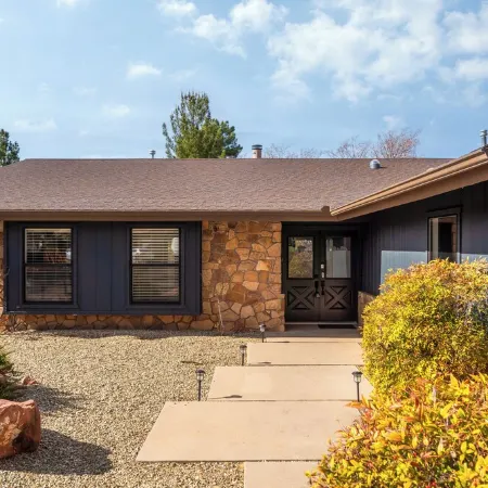 Luxurious 5br Retreat w/ Heated Pool + Stunning Views!