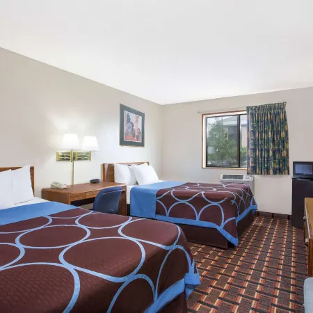 Super 8 by Wyndham Douglas