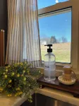 White Little Cottage-Newly Renovated-Pets-Family
