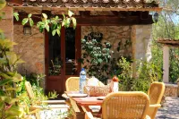 Rural tranquillity at the foot of the Tramuntana, pool with panoramic views
