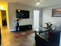 Charming 1-bedroom apartment in nice Delray Beach with WiFi, AC
