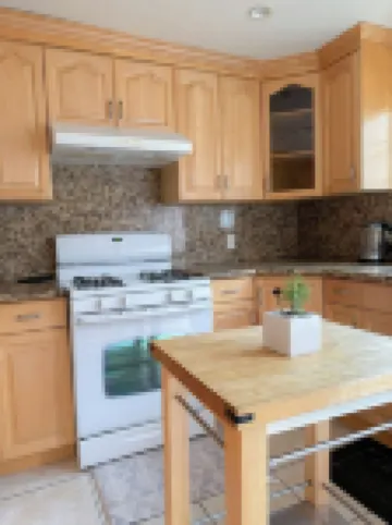 Stylish 2BR Home in LA close to, Universal Studios, Dodgers; AND Private Parking