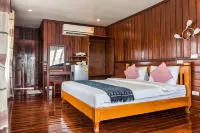 Riverside Chiangkhan Resort فنادق في تشيانغ خان