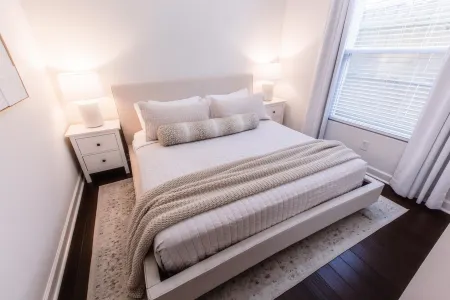 Charming Home Near UK Campus! Perfect for Family Visits! Отели рядом с достопримечательностью «Кладбище Лексингтон»