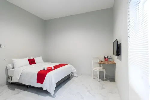 RedDoorz Plus Near RS Usu Medan 2