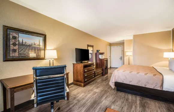 阿卡德爾菲亞-大學區凱藝酒店