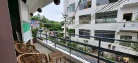 Auro Beach Stays - Pemandian Air Panas