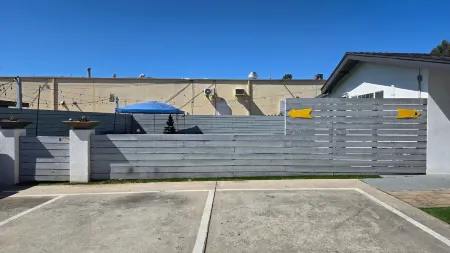 Cozy Outdoor Oasis and Modern Comforts - Charming San Diego Retreat