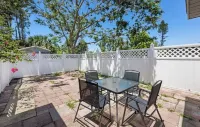 Cozy Home-Centrally located-pet friendly 10min from airport & 2min from FGCU