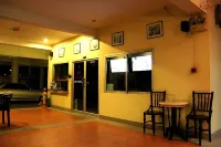 Sawasdee Mansion - Hostels